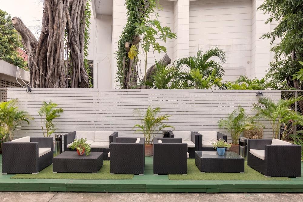 The Golden Ville Boutique Hotel And Spa Патая Екстериор снимка